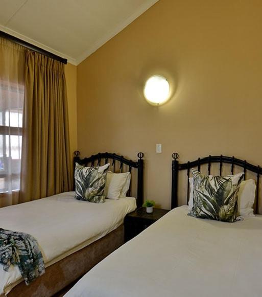 Monateng Safari Lodge Wallmannstal Exterior photo